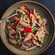 Mum’s Pork and Ginger Stir-fry (Moo Pad King) | Marion&#039;s Kitchen Recipe Page