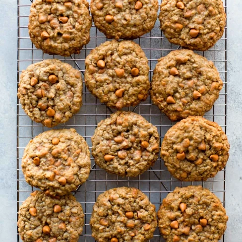 Soft &amp; Chewy Oatmeal Scotchies Image