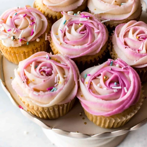 Two-Toned Frosting Roses Image