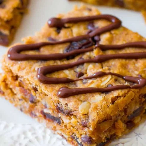 Healthy Peanut Butter Chunk Oatmeal Bars Image