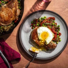 Costillas a la Riojana (Argentine Pork Chops With Fried Eggs and Vegetables) Recipe Page