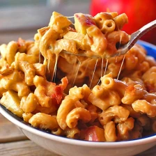 Butternut Squash Mac N&#039; Cheese With Bacon, Caramelized Onions, And Apples Recipe Page