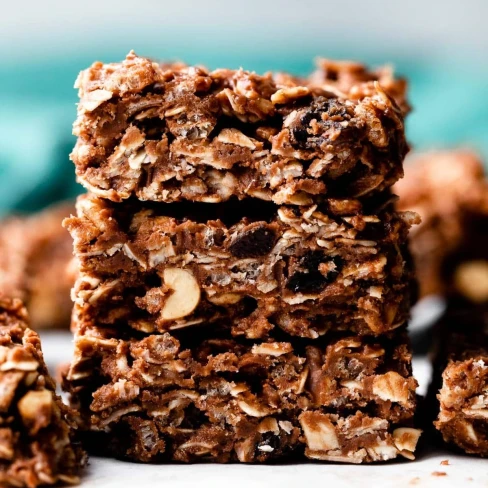 No-Bake Chocolate Fudge Oat Bars Image