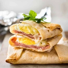 No Washing Up Ham, Egg &amp; Cheese Pockets Recipe Page