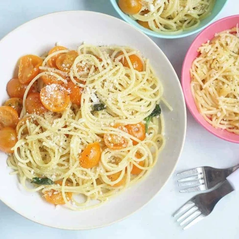 Easy Cherry Tomato Pasta (to Share with the Kids) Image