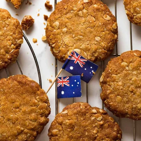 Anzac Biscuits (Golden Oatmeal Cookies) Image