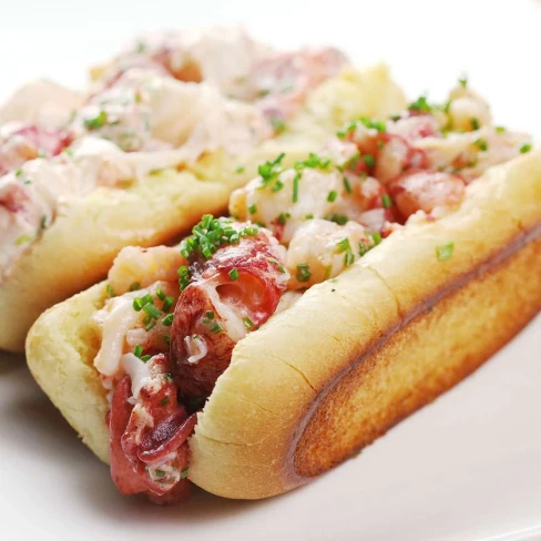 Sous Vide Connecticut-Style Lobster Rolls (With Lemon and Butter) Recipe Image