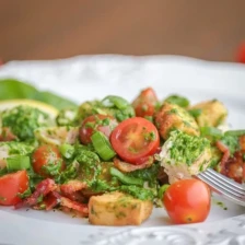 Creamy Spinach Salad with Chicken and Baby Tomatoes Recipe Page