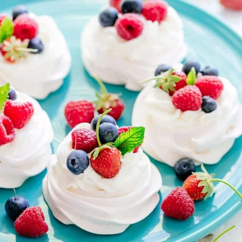 Pavlova Recipe Image