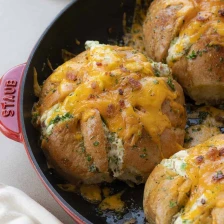 Jalapeno Popper Pull-Apart Bread Recipe Page