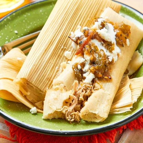 Tamales De Pollo Con Salsa Verde (Tamales With Chicken And Green Salsa) Image