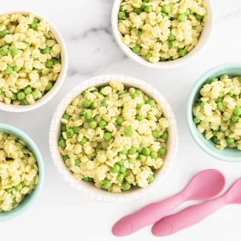 Spinach Pesto Pasta with Peas Image