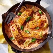 20-Minute Creamy Tomato Salmon Skillet Recipe Page