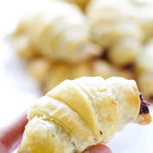 3-Ingredient Nutella Croissants Image