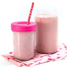 5 Minute Strawberry-Banana-Oat Smoothie Recipe Page