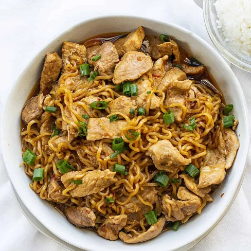 Easy Spicy Pork Noodles Image