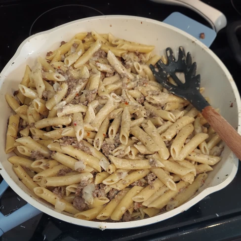 One Pot Quick And Easy Creamy Ground Beef Pasta Image