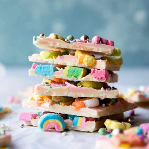 3 Ingredient Lucky Charms Bark Image