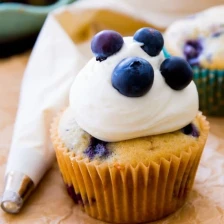 Blueberries &#039;n Cream Cupcakes Recipe Page