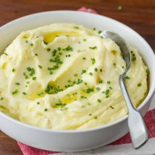 Garlic and Chive Mashed Potatoes Recipe Page