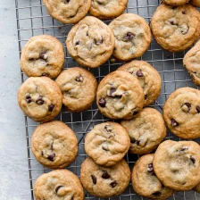 Crispy Chocolate Chip Cookies Recipe Page