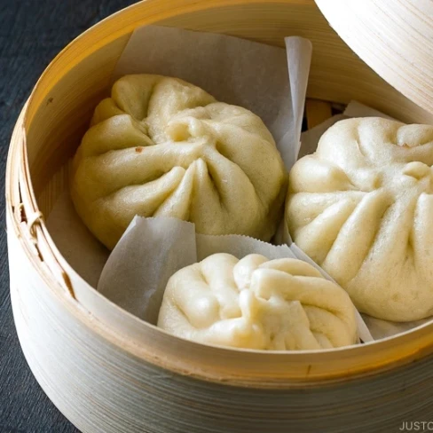 Nikuman (Steamed Pork Buns) Image