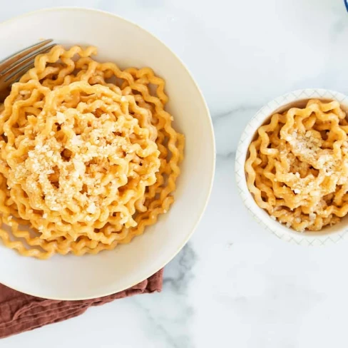 Easy Red Pepper Pasta Image