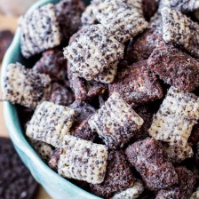 Cookies &#039;n Cream Puppy Chow Recipe Page