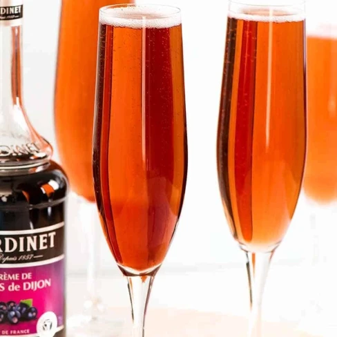 Kir Royale (French champagne cocktail) Image