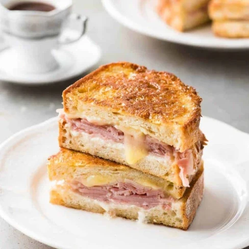 Monte Cristo Sandwich (Ham Cheese French Toast) Image