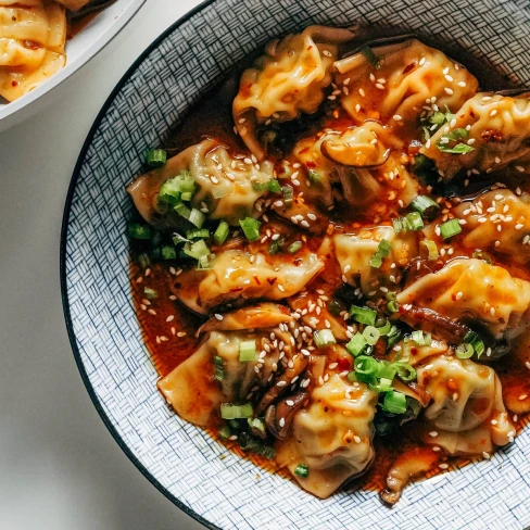 Chicken Wontons in Spicy Chili Sauce Image