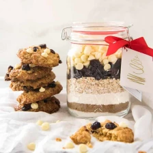 Cookie Mix In a Jar: White Chocolate Cranberry Cookies Recipe Page