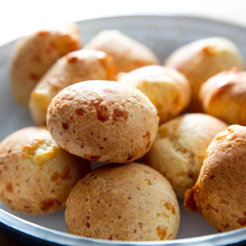 Cuñapes/Pão de Queijo (South American Cheesy Bread) Recipe Image