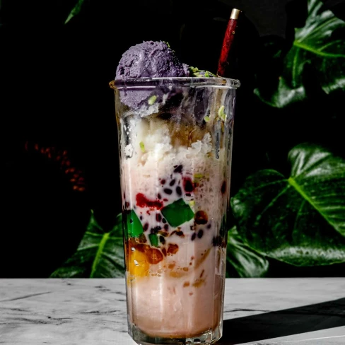 Halo-Halo (Filipino Shaved Ice Dessert) Image