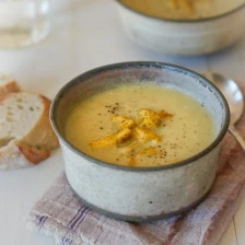 Curried Cauliflower Soup with Apples Recipe Page