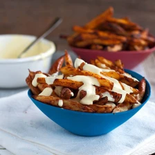 Baked Spicy Fries With Garlic Cheese Sauce Recipe Page