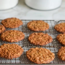 Thin &amp; Crispy Banana Oatmeal Cookies Recipe Page