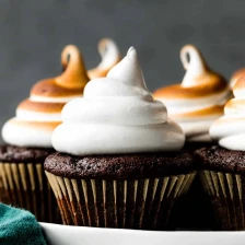 Homemade Marshmallow Creme (Frosting) Recipe Page