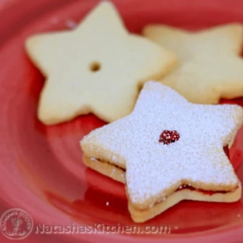 Shortbread Cookies with Raspberry Preserves Image