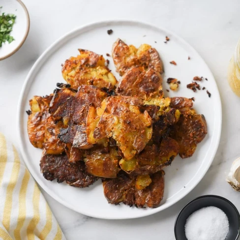 Crispy Smashed Potatoes (w/ Garlic) Image