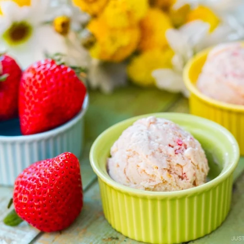 Strawberry Cheesecake Ice Cream Image