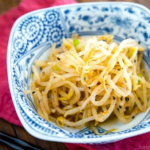 Spicy Bean Sprout Salad Image